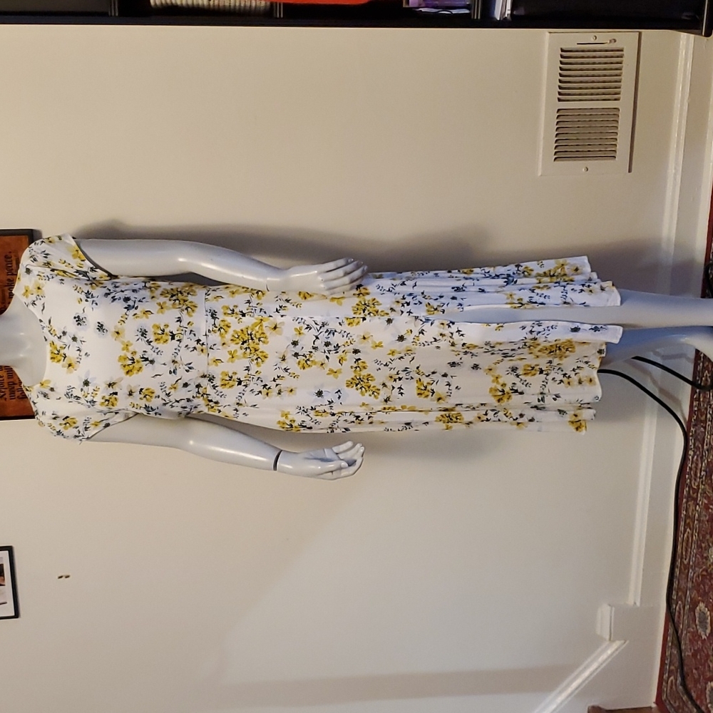 BR cap sleeves floral dress